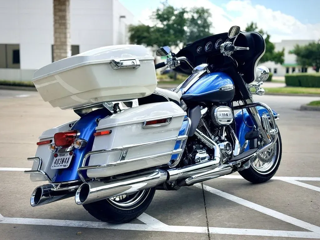 2021 Harley-Davidson® FLH - Electra Glide® Revival™ - Image 2