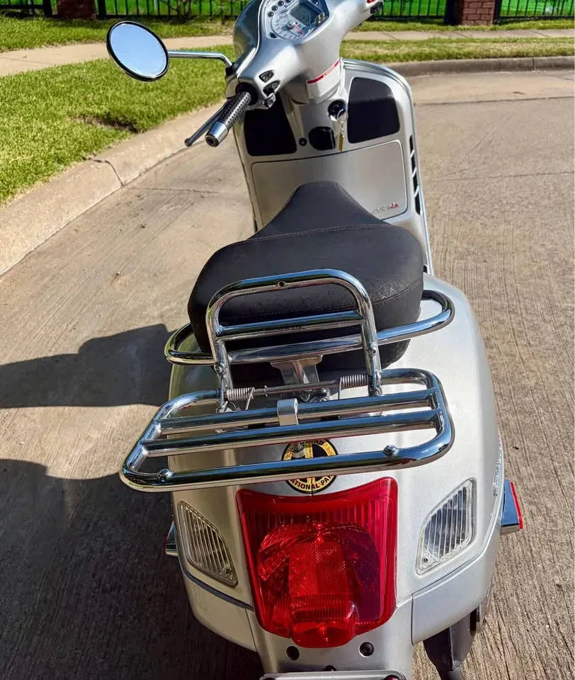 2008 Vespa GTS250 - Image 3