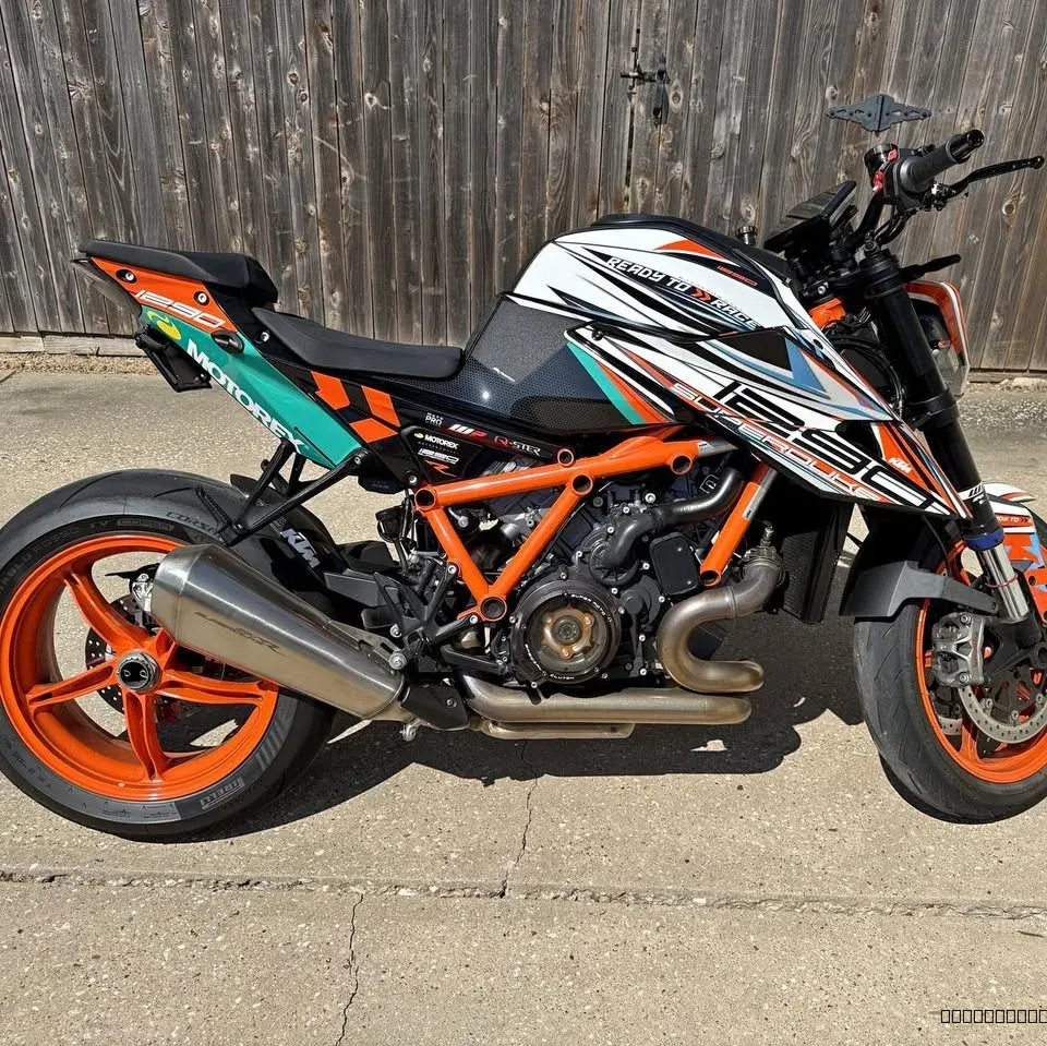 2022 KTM 1290 Super Duke EVO R