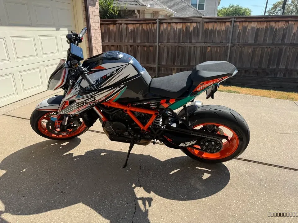 2022 Ktm 1290 Super Duke EVO R - Image 2