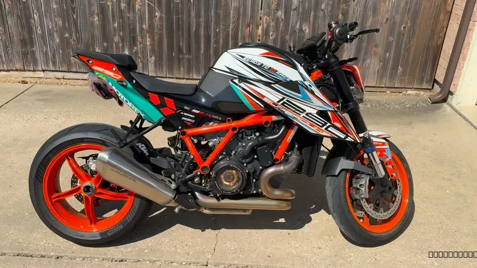 2022 Ktm 1290 Super Duke EVO R - Image 5