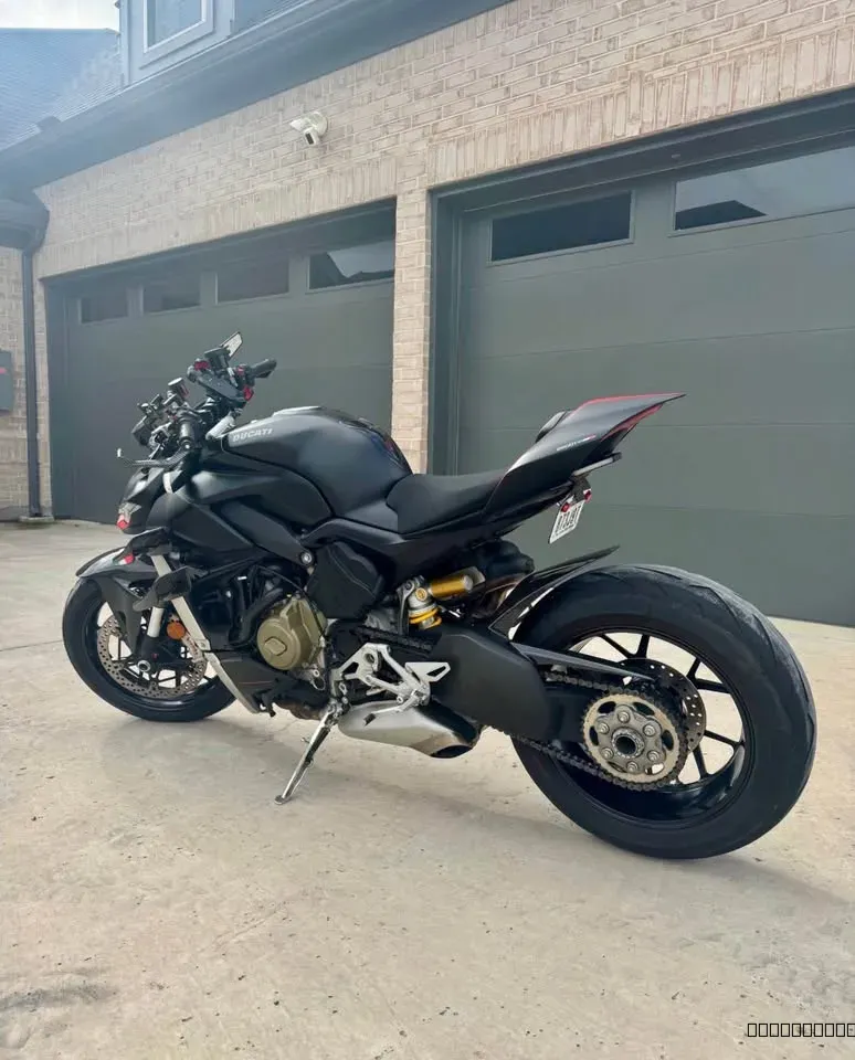 2021 Ducati Streetfighter - Image 2