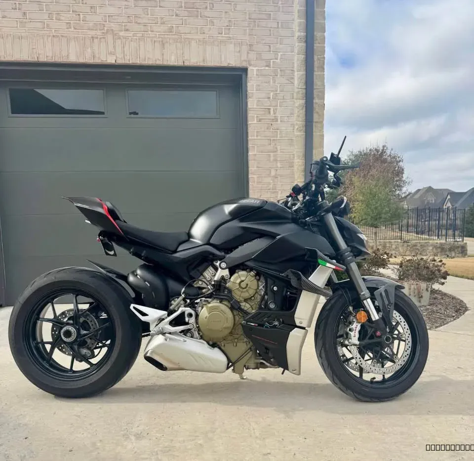 2021 Ducati Streetfighter - Image 4