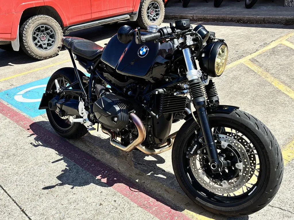 2023 BMW R nineT Black Storm UNIT Garage Cafe - Image 2